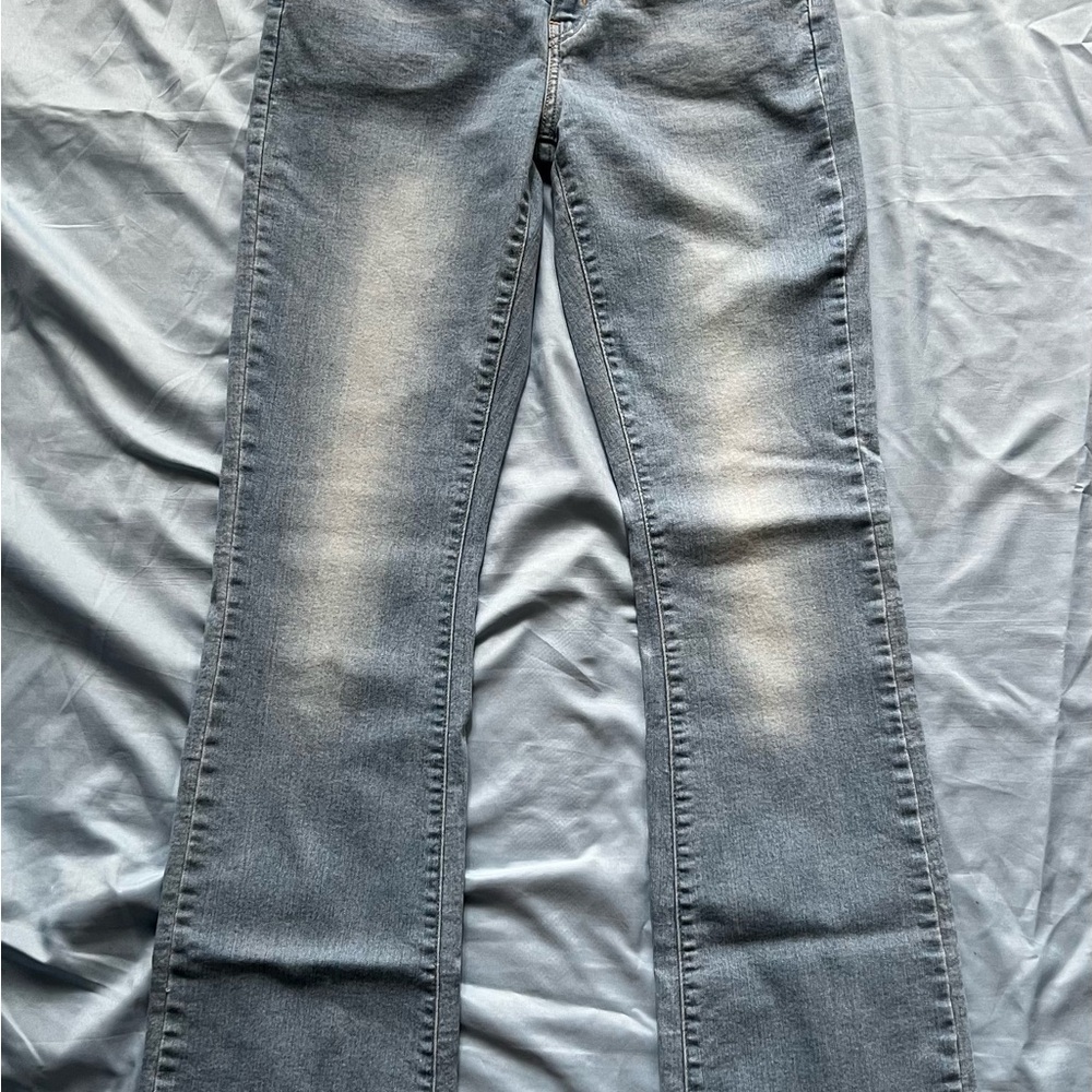 Levis 725 high rise bootcut jean